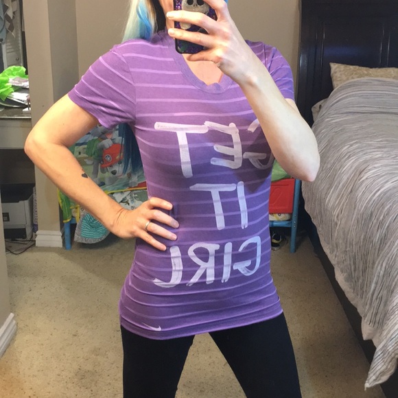 Nike Tops - 💙Like new Nike Workout shirt💙